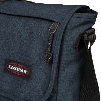 Eastpak Schulter- Umhängetasche Notebookfach »Delegate Plus« Triple Denim Blau